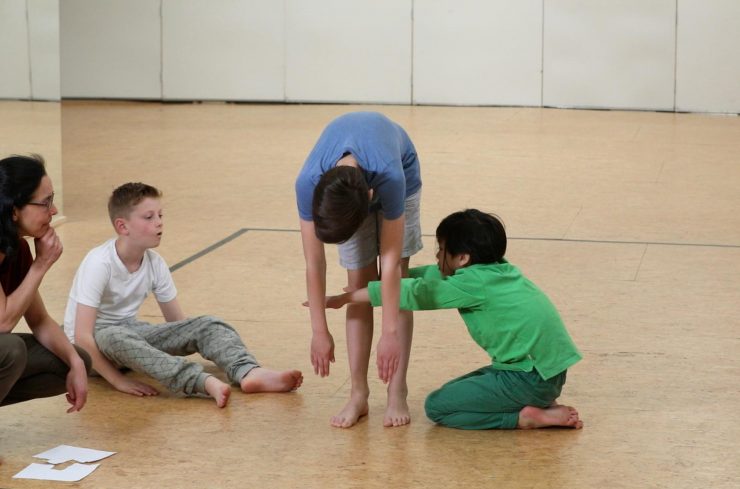 Leerlingen tijdens dansles Tetris