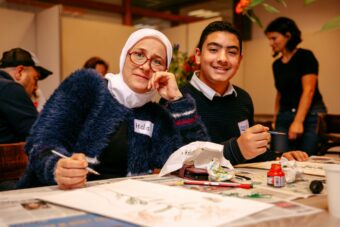 Meedoen aan kunst en cultuur draagt bij aan integratie Nieuwe Westlanders Nieuwkomers in Westland nemen deel aan CultuurZonderGrenzen, een programma voor cultuurparticipatie