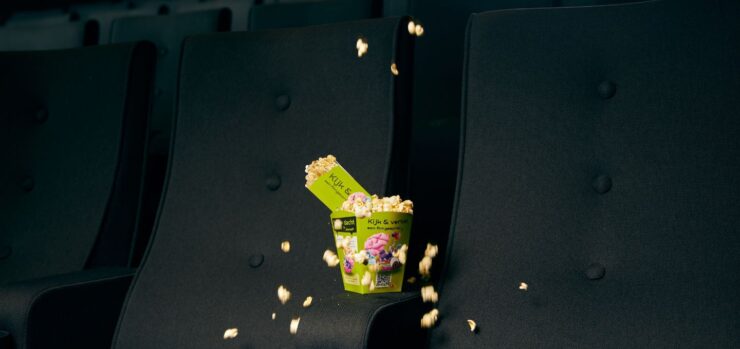 Kijk & vertel Popcorn vliegt door de lucht